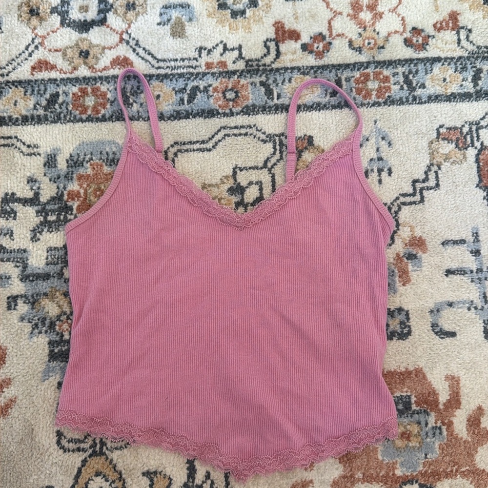 Hollister - pink lace top